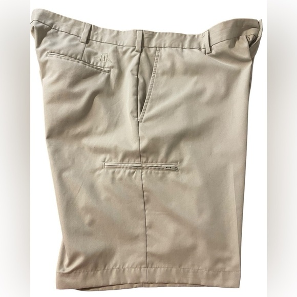 Size 42 Champions Tour Tan Golf  Spring Summer Casual belted shorts with pockets - Picture 6 of 6